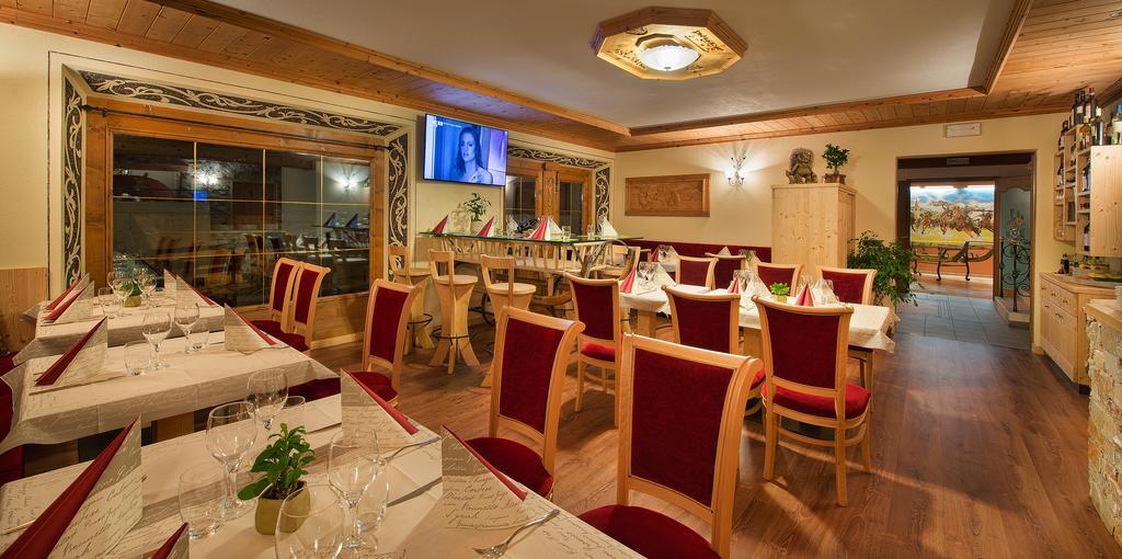 Hotel Duc De Rohan Ливиньо Екстериор снимка